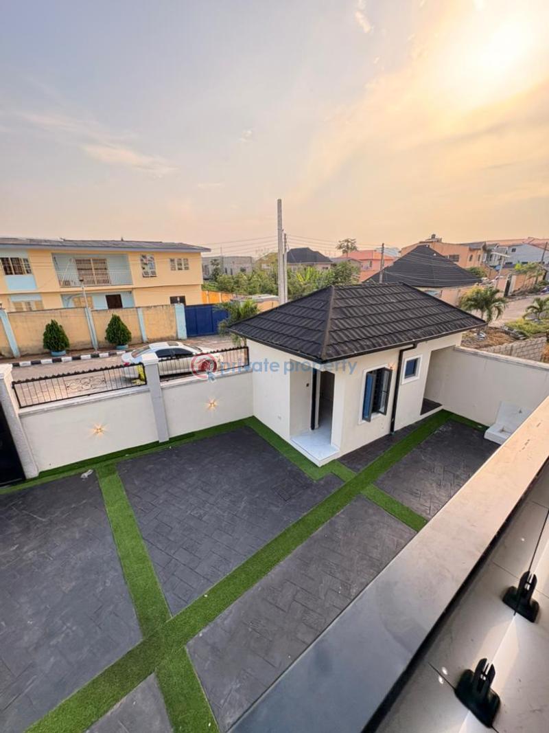 House For Sale Location: Oluyole Estate , Ibadan Ibadan Oyo - 12