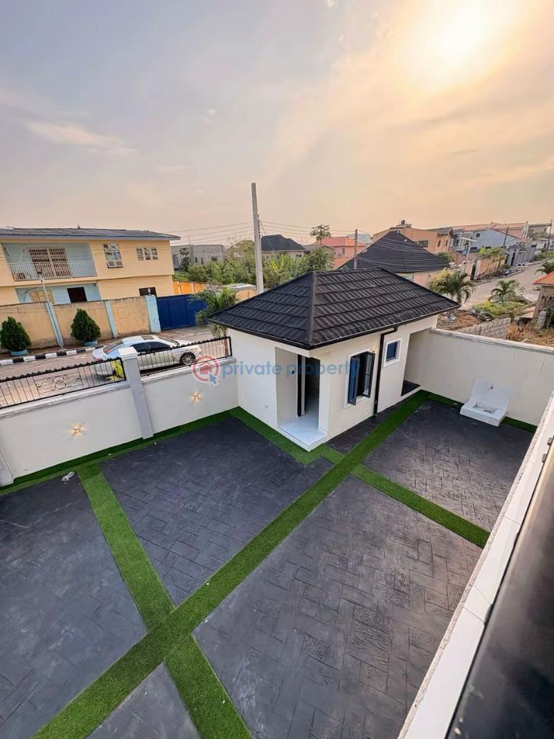 House For Sale Location: Oluyole Estate , Ibadan Ibadan Oyo - 14