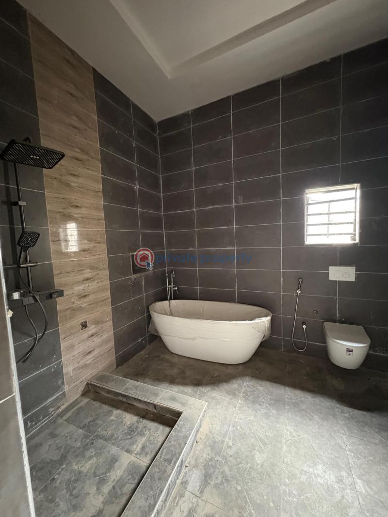 House For Sale Location: *tiger Estate* Ibadan Oyo - 3