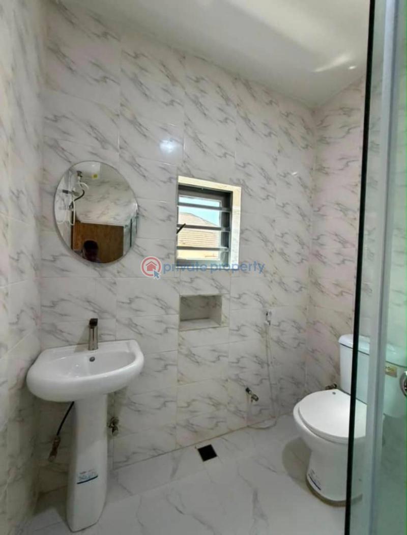 House For Sale Kolapo Ishola G.r.a, Ibadan Ibadan Oyo - 2