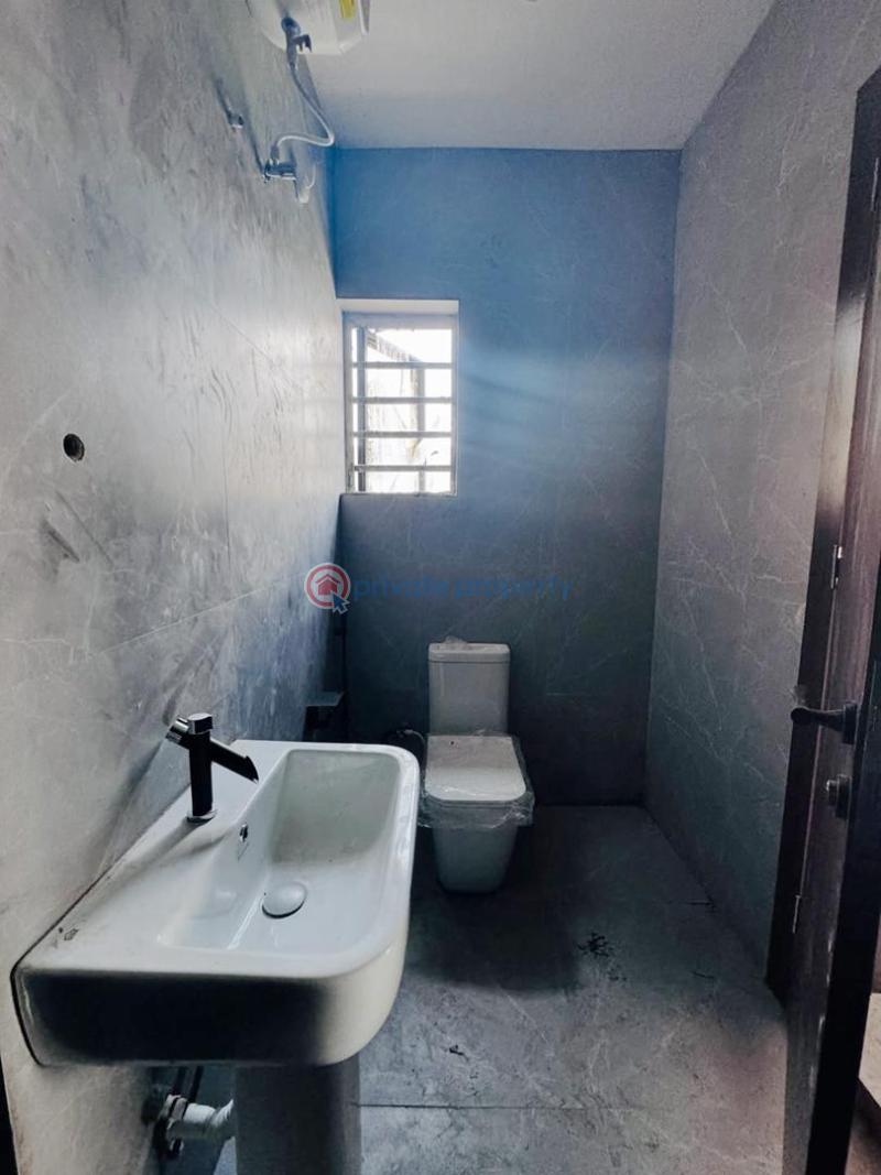 House For Sale Location:engr Lere Adigun, Bashorun,ibadan Ibadan Oyo - 3