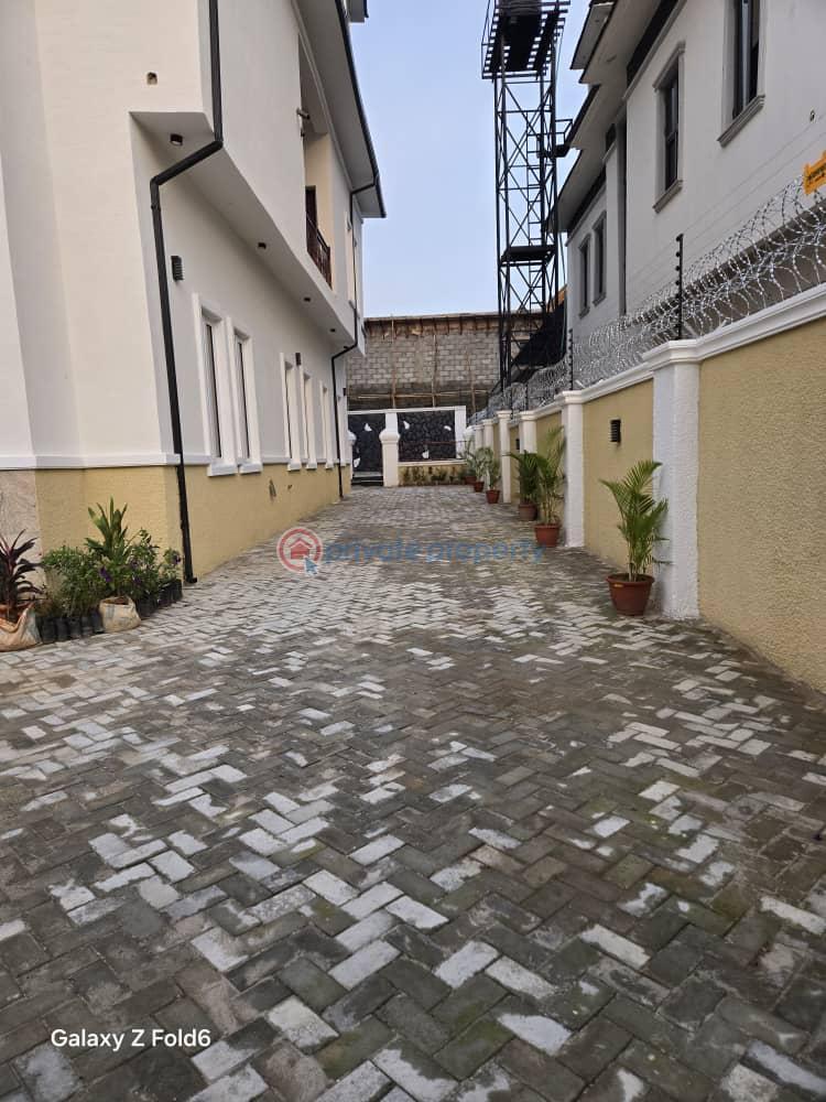 8 bedroom Penthouse For Sale Gwarinpa Abuja Abuja Phase 1  - 6