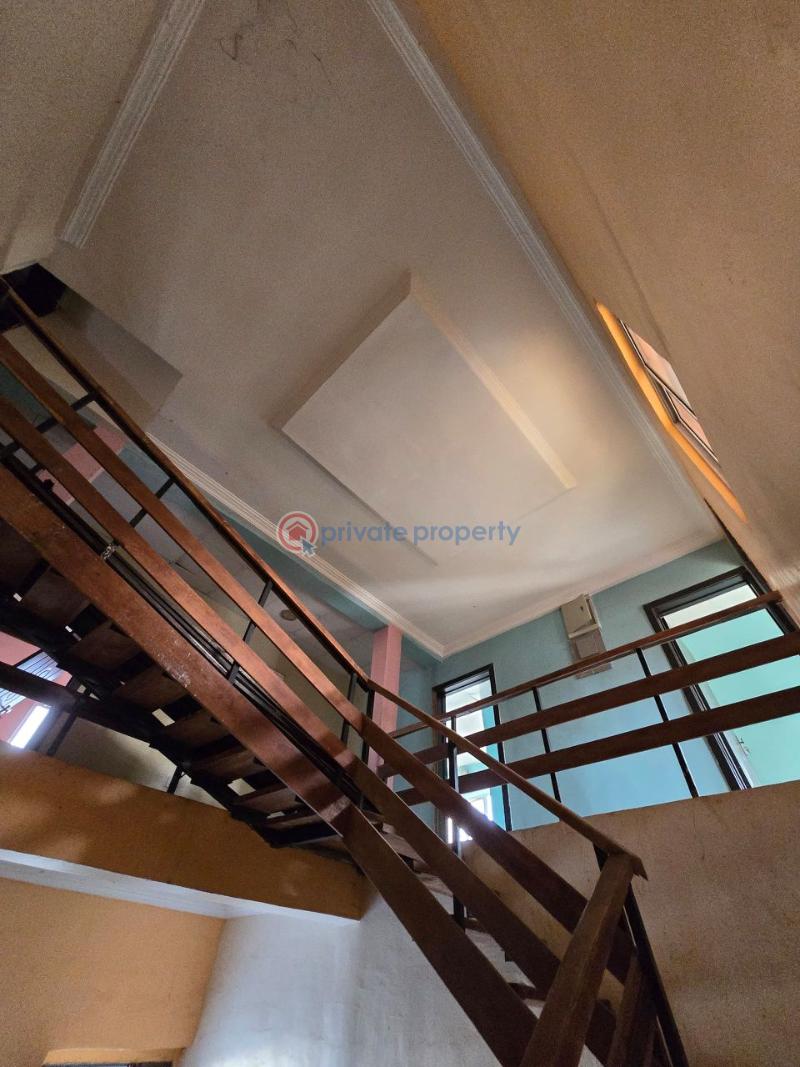 House For Sale Location: Isokan Estate , Akobo Ibadan Akobo Ibadan Oyo - 3