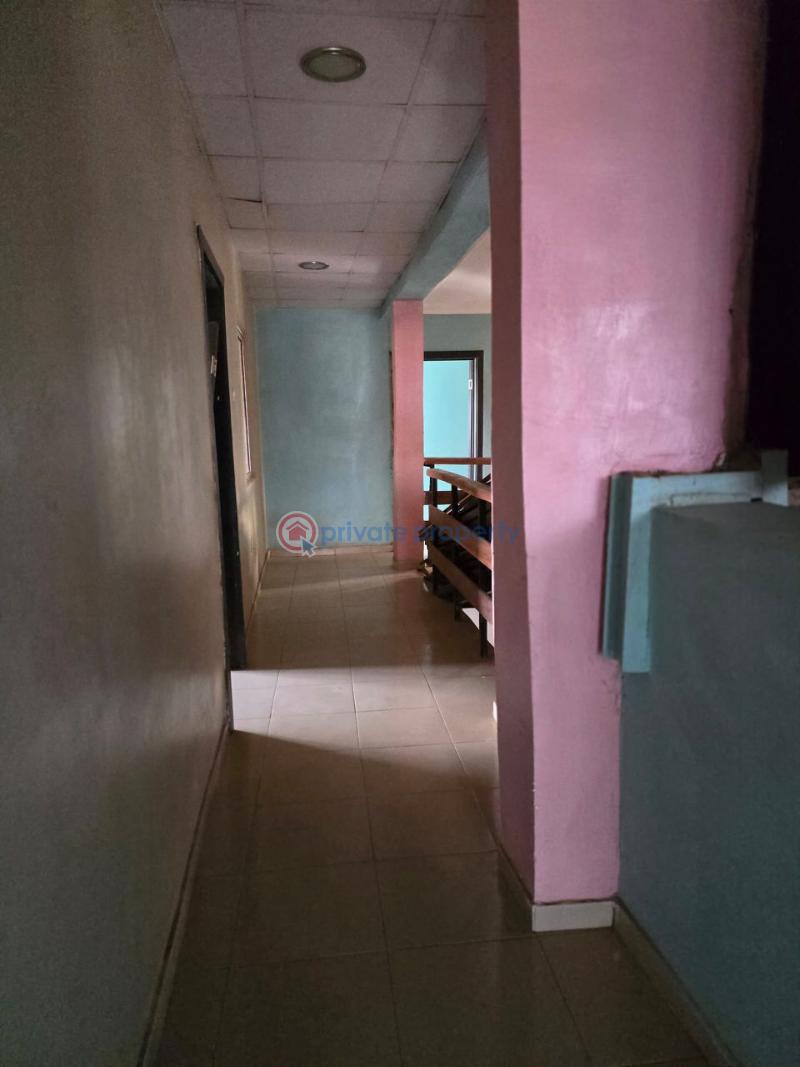 House For Sale Location: Isokan Estate , Akobo Ibadan Akobo Ibadan Oyo - 5