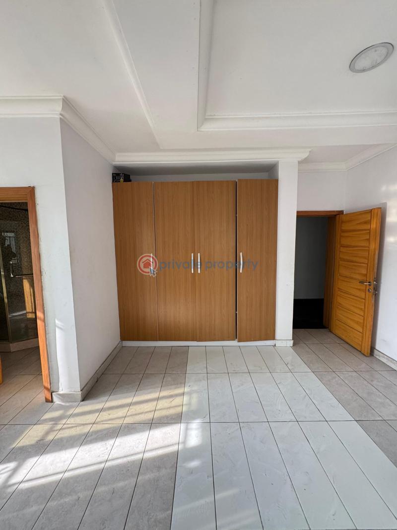 For sale : lovely 3 bedroom terraced  duplex with bq - 8 3 bedroom Terraced Duplex For Sale Lekki Phase 1 Lagos - 8