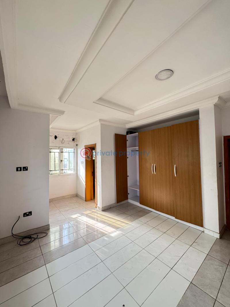 For sale : lovely 3 bedroom terraced  duplex with bq - 6 3 bedroom Terraced Duplex For Sale Lekki Phase 1 Lagos - 6