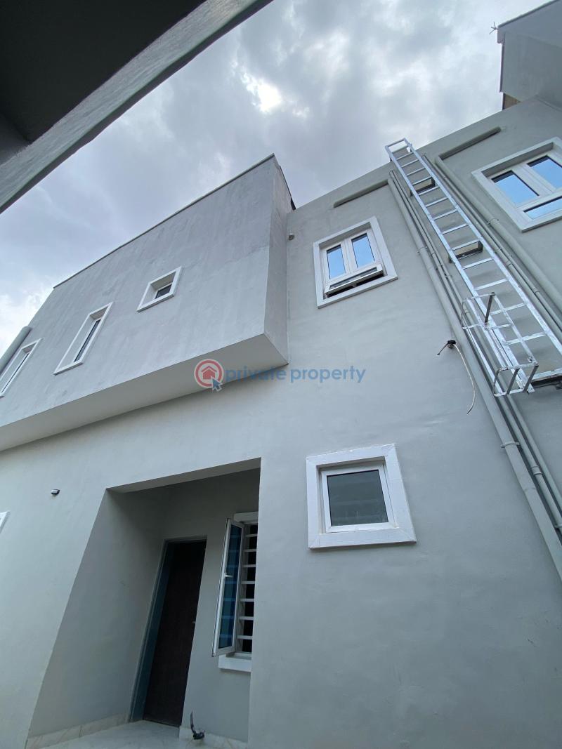 House For Sale Location:** Lere Adigun Gra, Bashorun, Ibadan Ibadan Oyo - 2