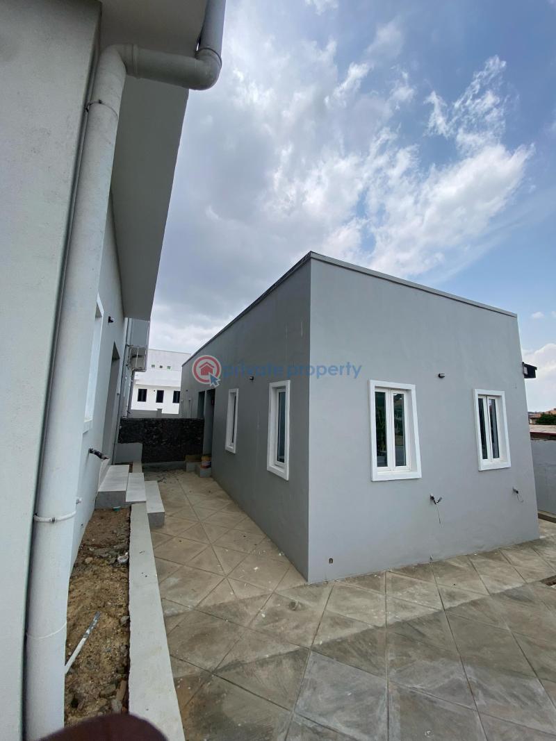 House For Sale Location:** Lere Adigun Gra, Bashorun, Ibadan Ibadan Oyo - 18