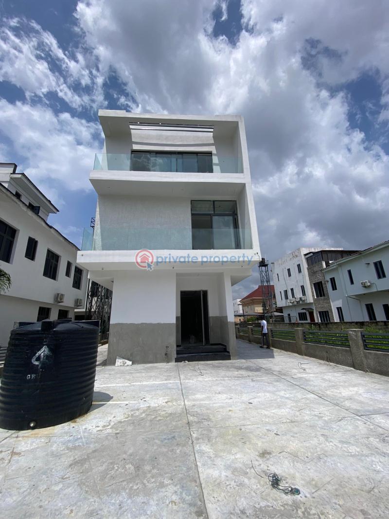 For sale !!!  luxury 5 bedroom fully detached duplex with a room bq 5 bedroom Detached Duplex For Sale In A Secured Estate Osapa London Lekki Lagos