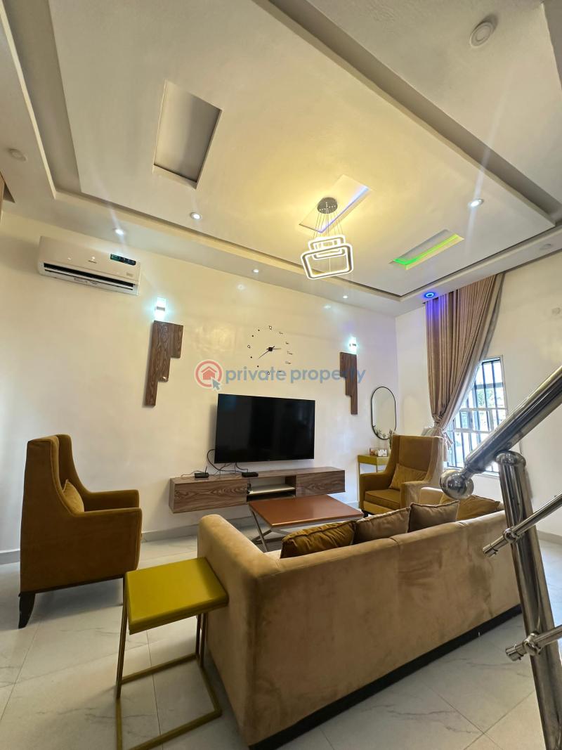 2 bedroom Terraced Duplex For Sale Located At Olasunbo Kazeem Estate, Sharp Corner, Oluyole Extension, Ibadan. Oluyole Estate Ibadan Oyo - 0