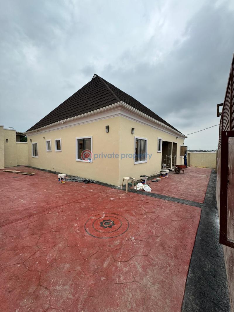 House For Sale Landmark:** Close To Opeyemi And Isolan Estate.gbongúdù Ojurin Akobo Area Of Ibadan. Akobo Ibadan Oyo - 1
