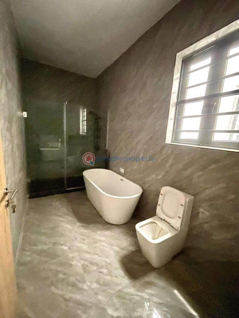 For sale ,✈️ 💠**modestly finished 5 bed fully detached duplex with bq*💠 - 20 5 bedroom Detached Duplex For Sale Ologolo Lekki Lagos - 20