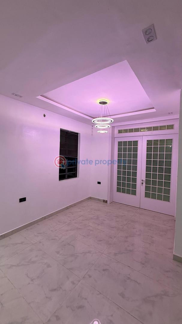 For sale ,✈️ 💠**modestly finished 5 bed fully detached duplex with bq*💠 - 5 5 bedroom Detached Duplex For Sale Ologolo Lekki Lagos - 5
