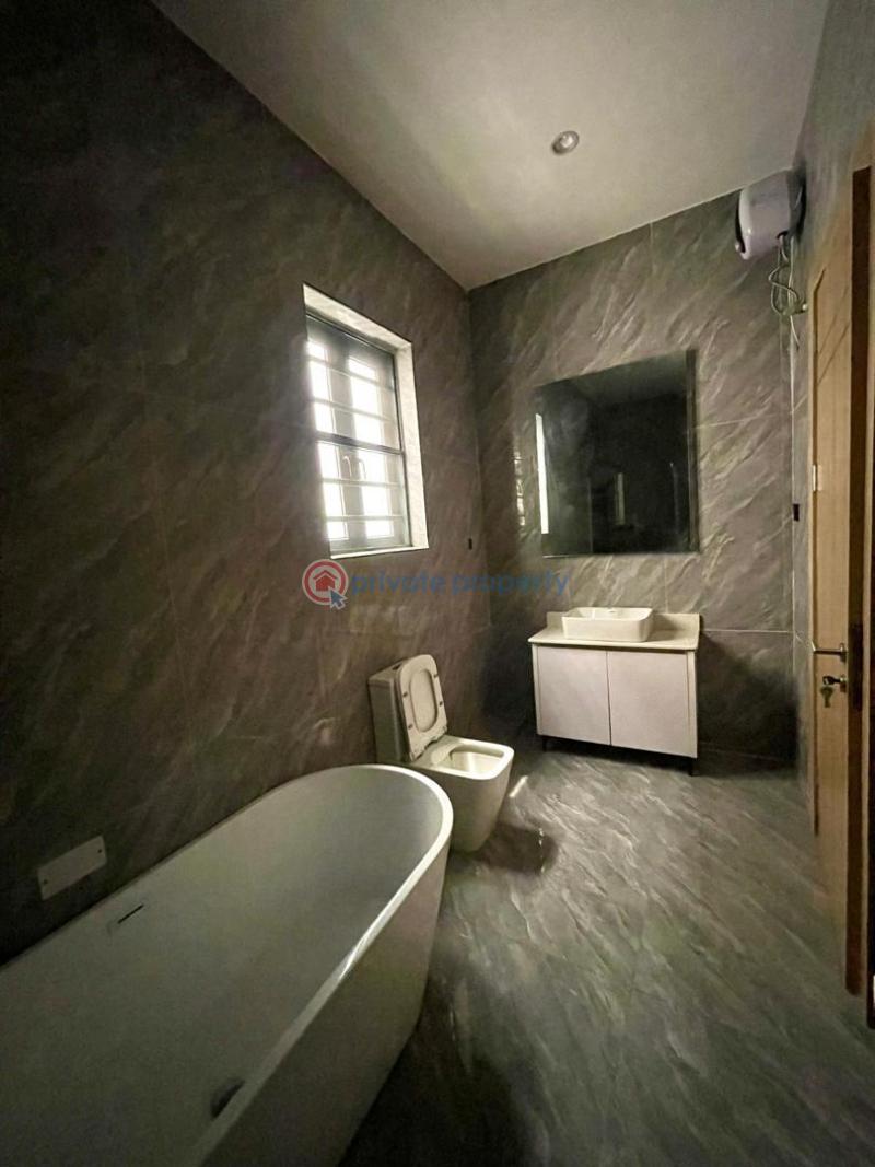 For sale ,✈️ 💠**modestly finished 5 bed fully detached duplex with bq*💠 - 4 5 bedroom Detached Duplex For Sale Ologolo Lekki Lagos - 4