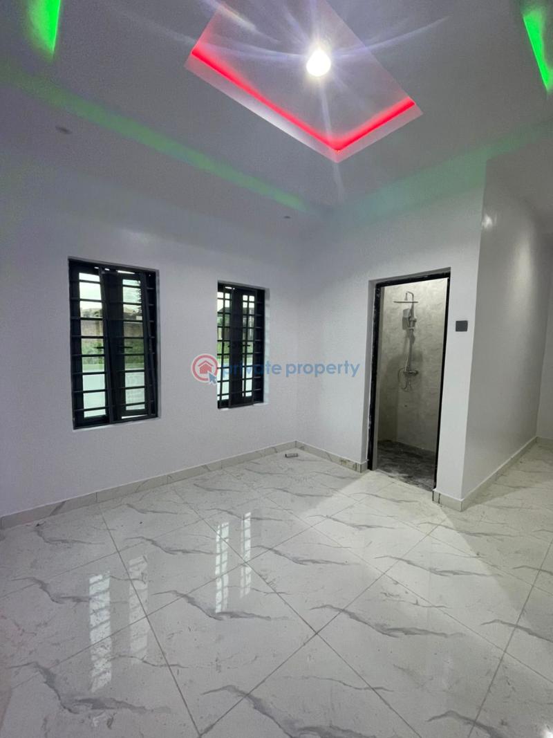 House For Sale Location: Abdulsalam Estate, Akala Way, Akobo, Ibadan Akobo Ibadan Oyo - 3