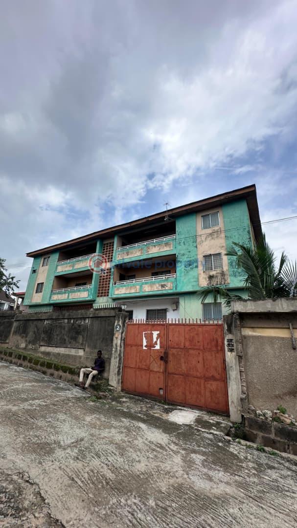 3 bedroom Block Of Flats For Sale Oni & Sons Junction, Ring Rd Ring Road Ibadan Oyo - 4