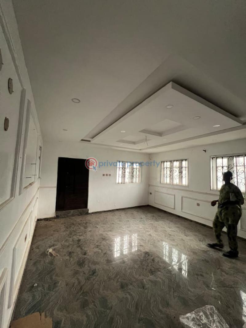 House For Sale At Idi Obi, Just After Ologuneru Railway Bridge , Ologuneru Eleyele , Less Than 1 Min From Main Roadonly 12 Minutes Drive To Eleyele Roundabout Ibadan Oyo - 7