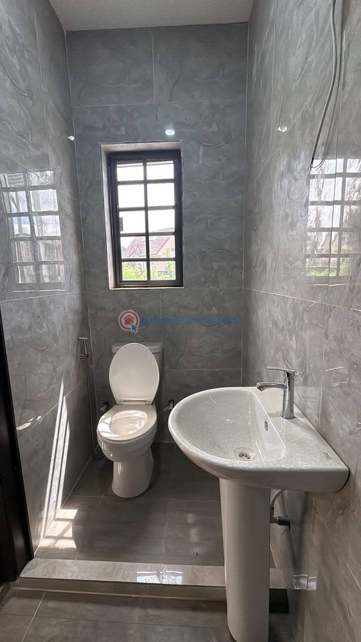 Duplex For Sale Carlton Gate Estate , Akobo Ibadan. Ibadan Oyo - 10