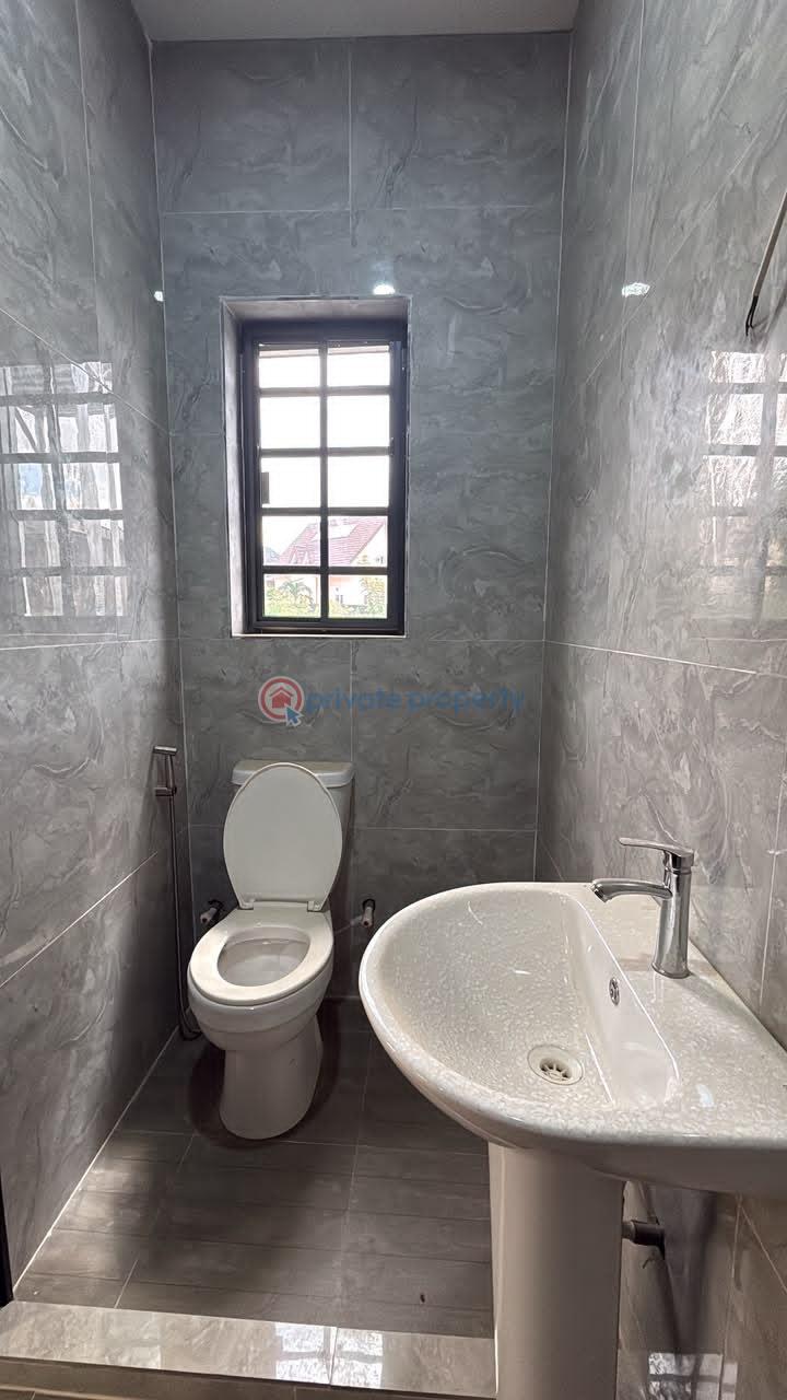 Duplex For Sale Carlton Gate Estate , Akobo Ibadan. Ibadan Oyo - 11
