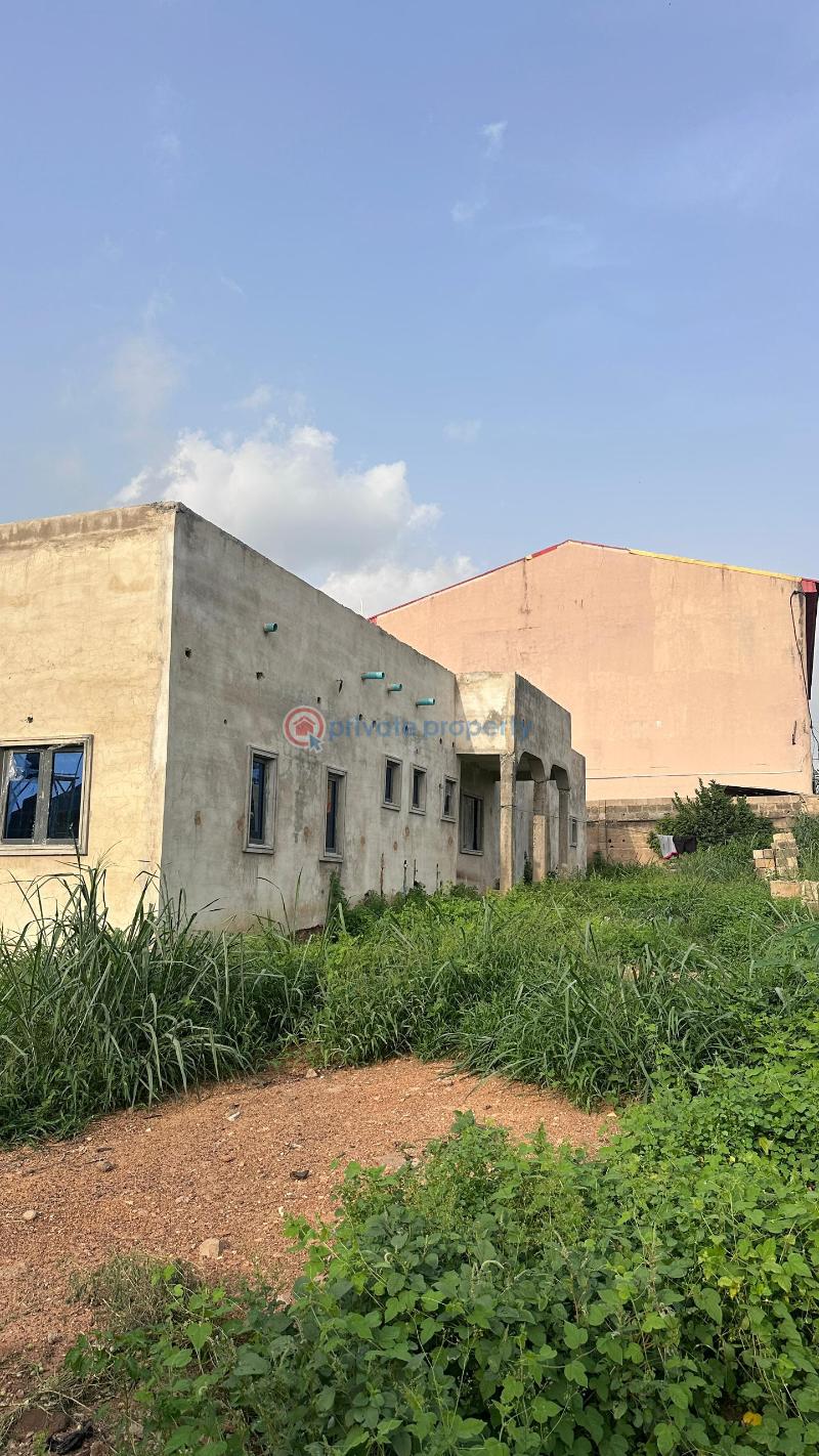 10 bedroom Hotel For Sale Inaolaji, Oluyole Ibadan Oluyole Estate Ibadan Oyo - 0