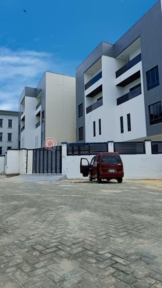4 bedroom Semi detached Duplex For Sale Chevron Lekki Banana Island Ikoyi Lagos - 2