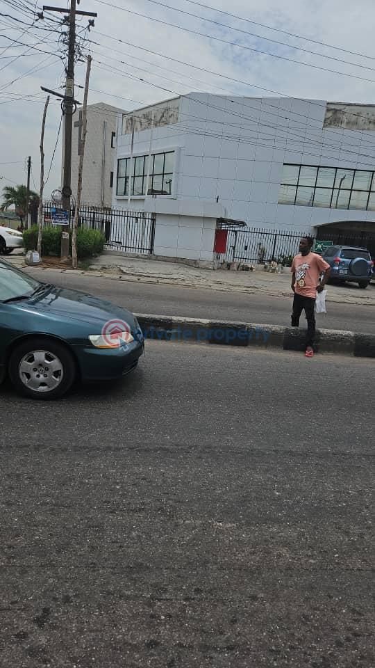 Office For Rent Agidinbgi Ikeja Lagos - 5