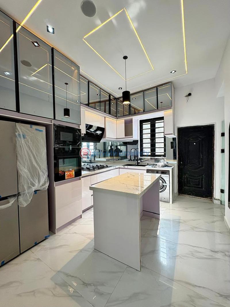 4 bedroom Semi detached Duplex For Sale Ikota Lekki Lagos - 3
