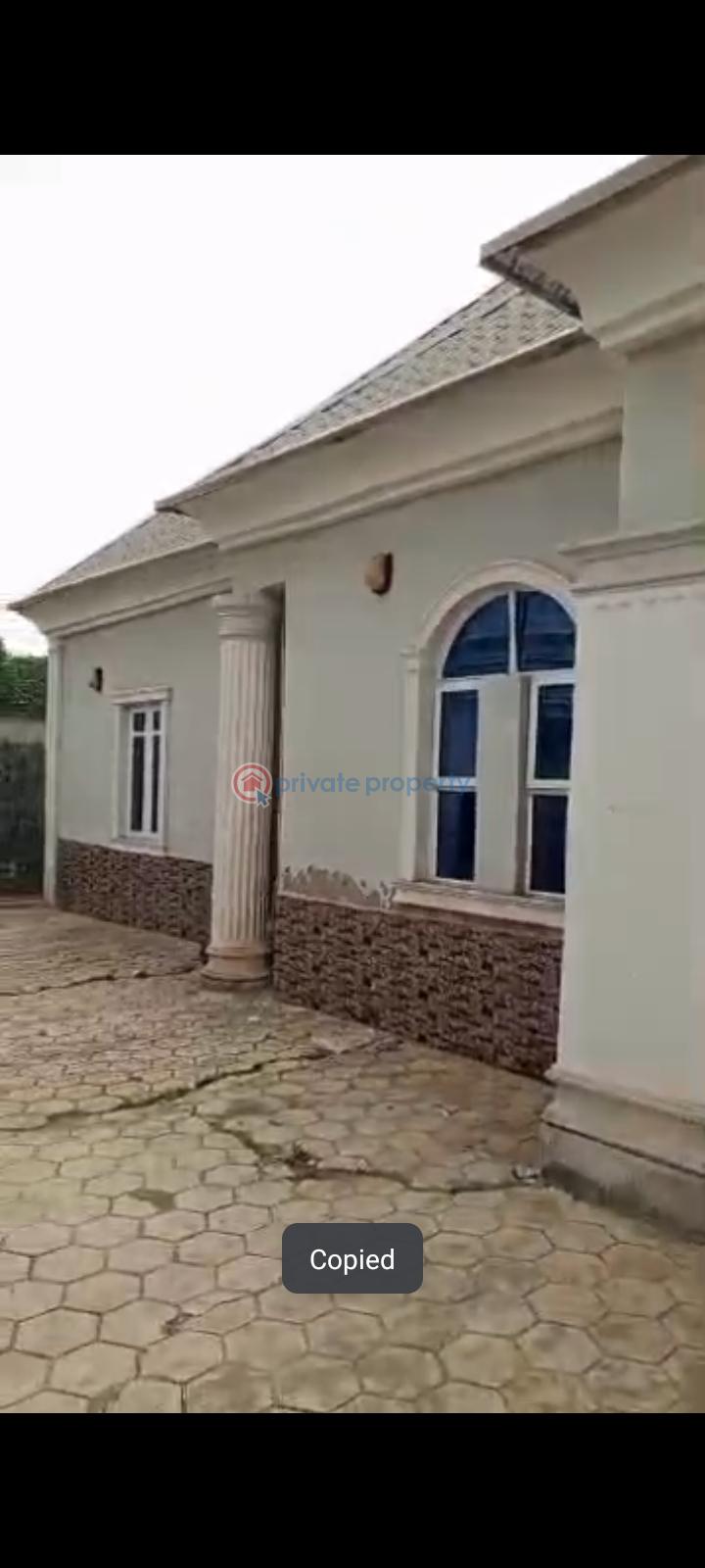 4 bedroom Bungalow For Sale Agunfoye Igbogbo Igbogbo Ikorodu Lagos - 1