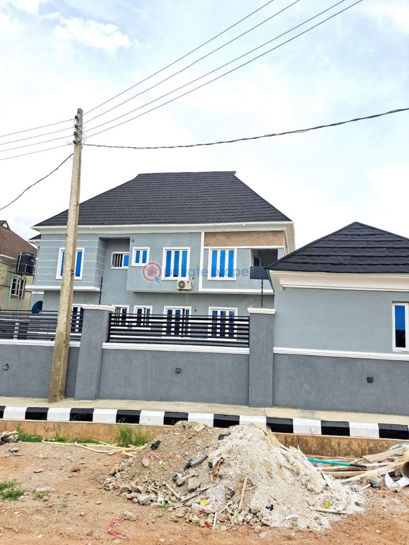 4 bedroom Detached Duplex For Sale Alpha Grace Estate, Nihort/jericho Ibadan Oyo - 1