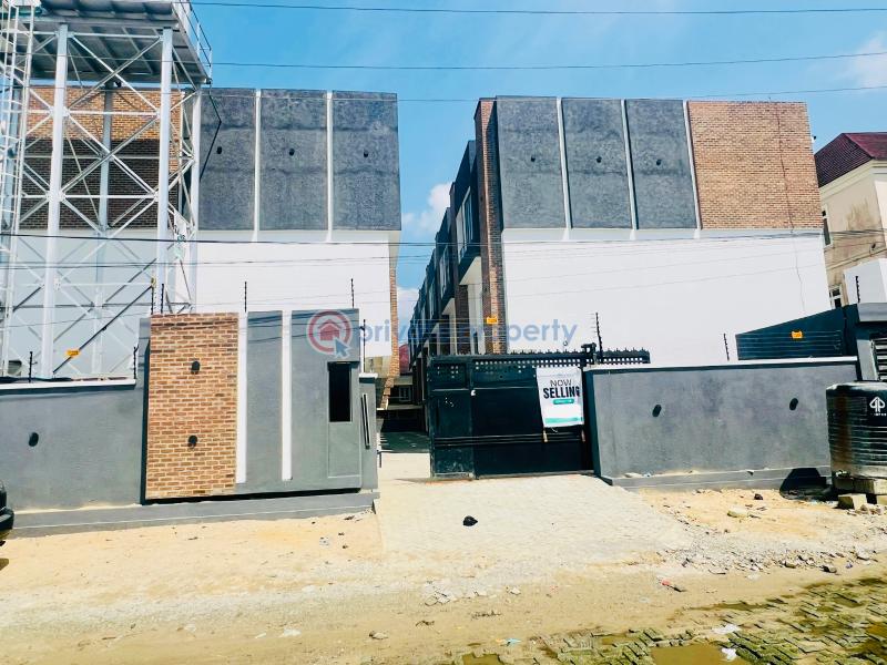 4 bedroom Terraced Duplex For Sale A Prime Location In Ologolo Lekki Lagos Ologolo Lekki Lagos - 0