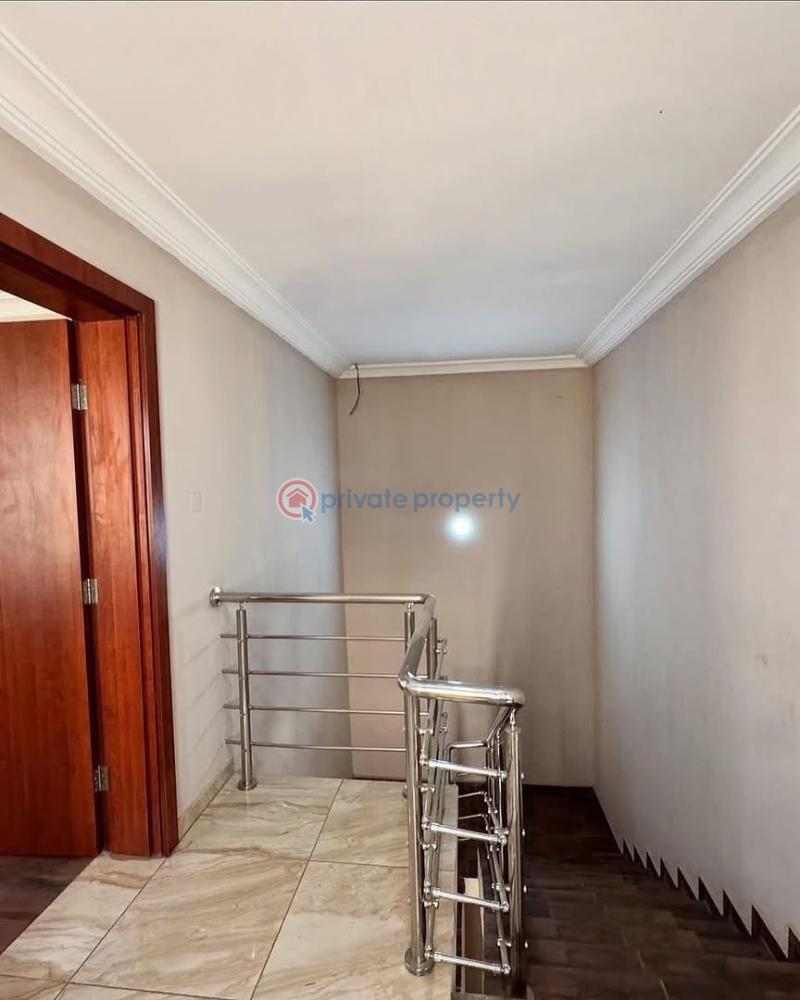 4 bedroom Terrace For Sale Durumi Abuja Phase 2  - 1