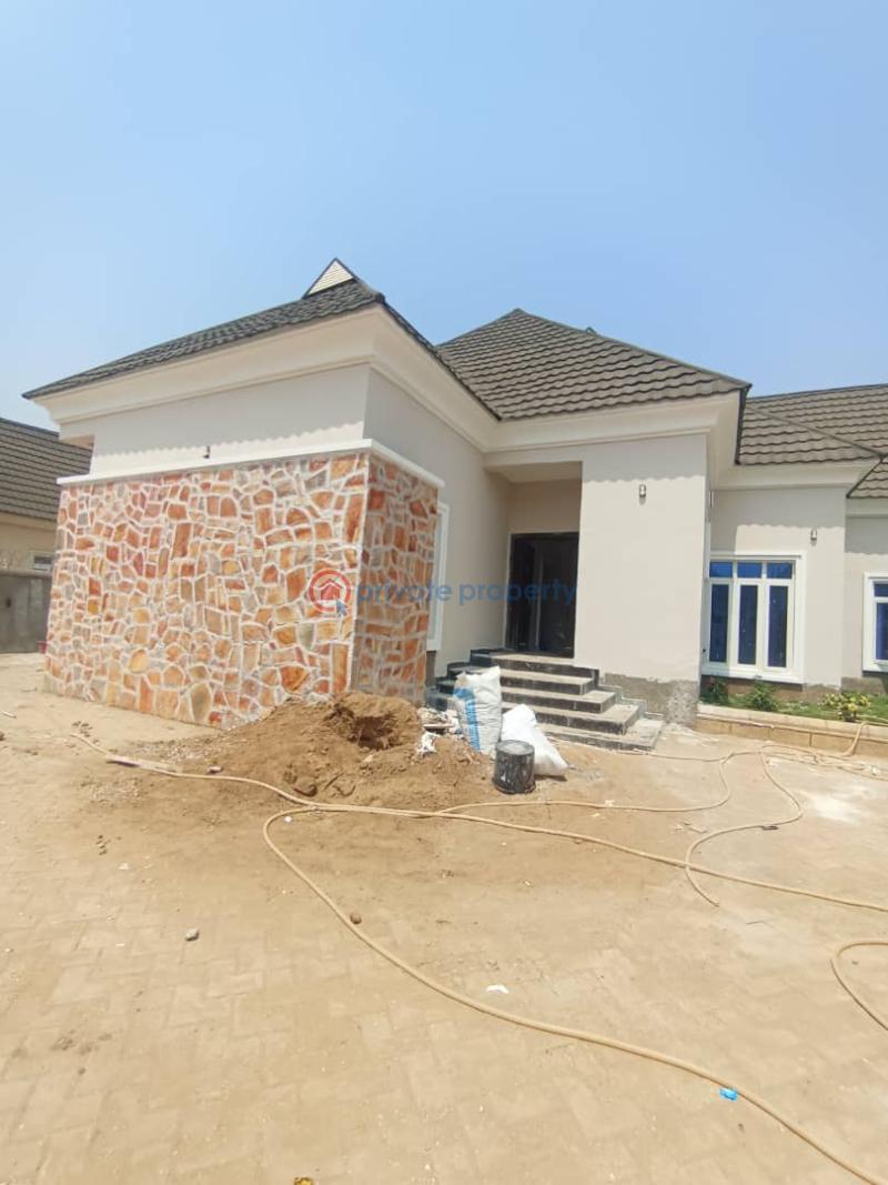4 bedroom Detached Bungalow For Rent Harmony Estate Galadimawa Abuja Phase 3  - 2