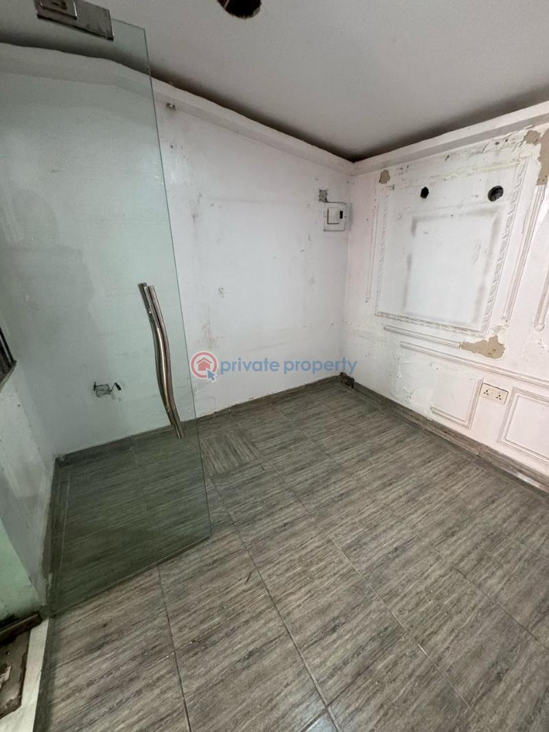 Front-facing shop in a highly secured environment - 11 Shop For Rent Lekki Phase 1 Lagos - 11