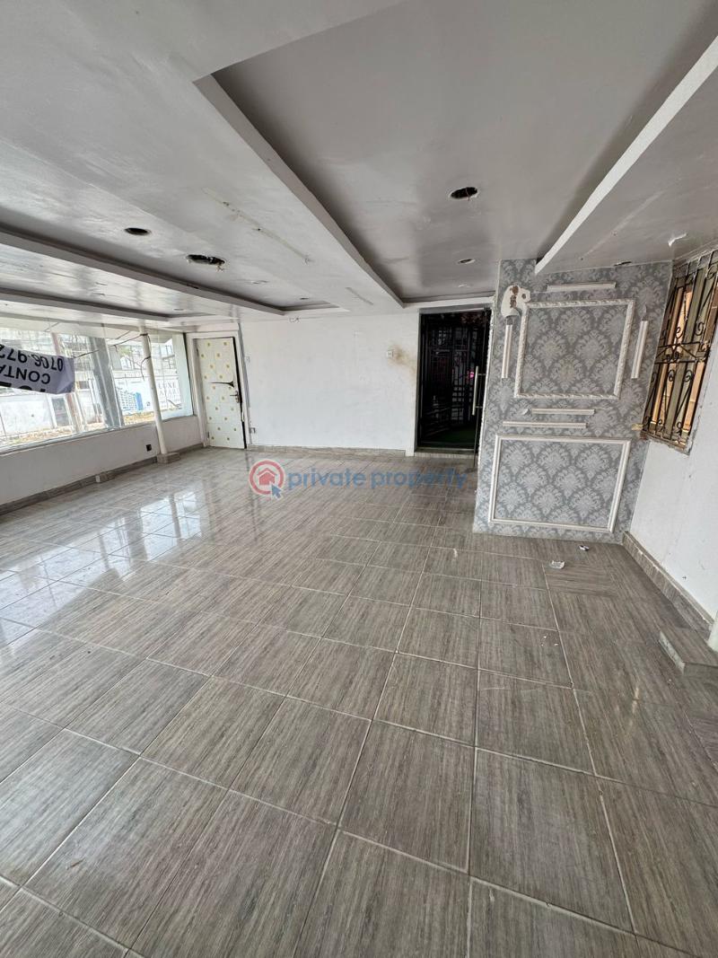 Front-facing shop in a highly secured environment - 7 Shop For Rent Lekki Phase 1 Lagos - 7