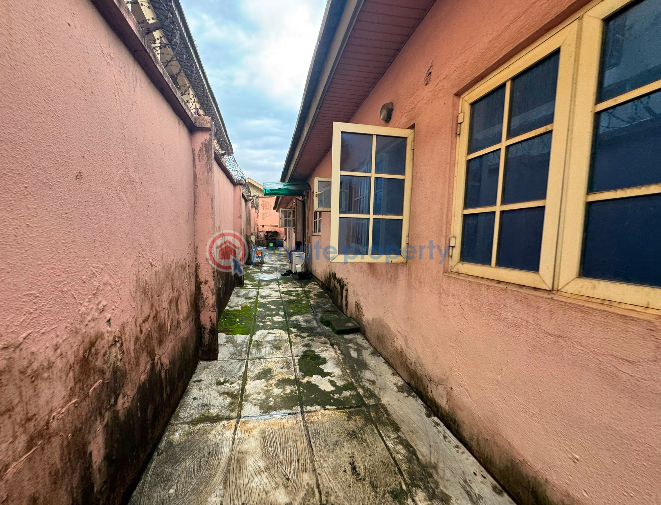Land For Sale Ojodu Berger , Secured Area Berger Ojodu Lagos - 1