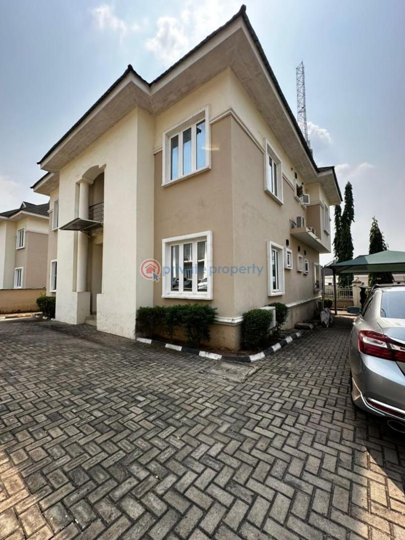 5 bedroom Detached Duplex For Sale Olive Court Agodi Gra Ibadan Oyo - 0