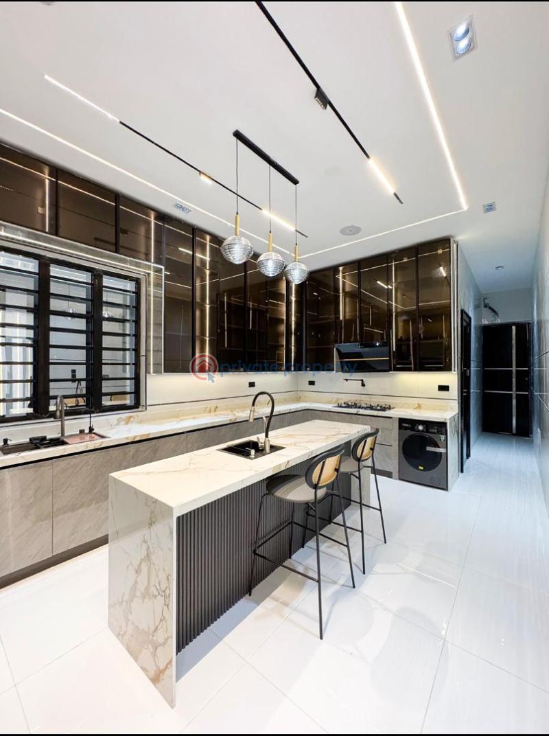 5 bedroom Detached Duplex For Sale Chevron Conservation Road, Before Chevron Toll Gate, Lekki Lagos - 9