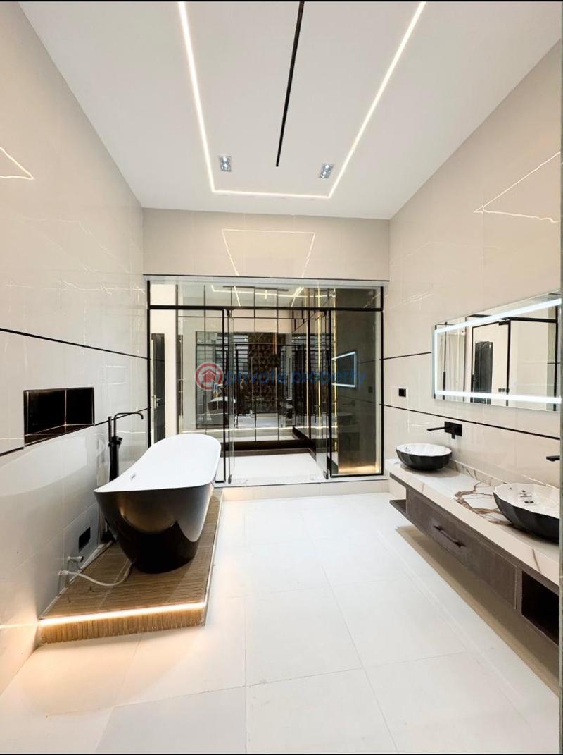 5 bedroom Detached Duplex For Sale Chevron Conservation Road, Before Chevron Toll Gate, Lekki Lagos - 13