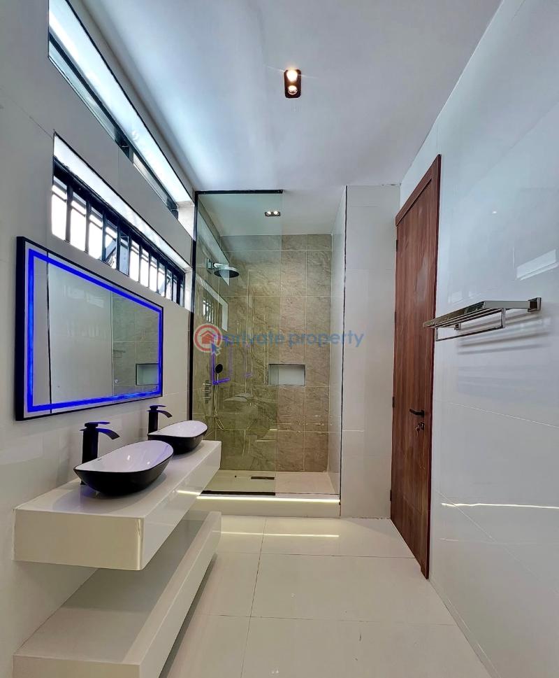 5 bedroom Detached Duplex For Sale Secure Estate At Harris Drive Victoria Garden City Lekki Lagos - 15
