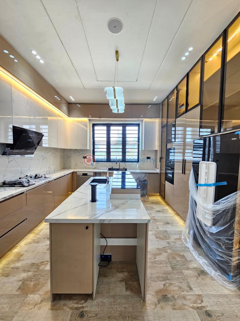 5 bedroom House For Sale Ikota, County Lekki Lagos - 4