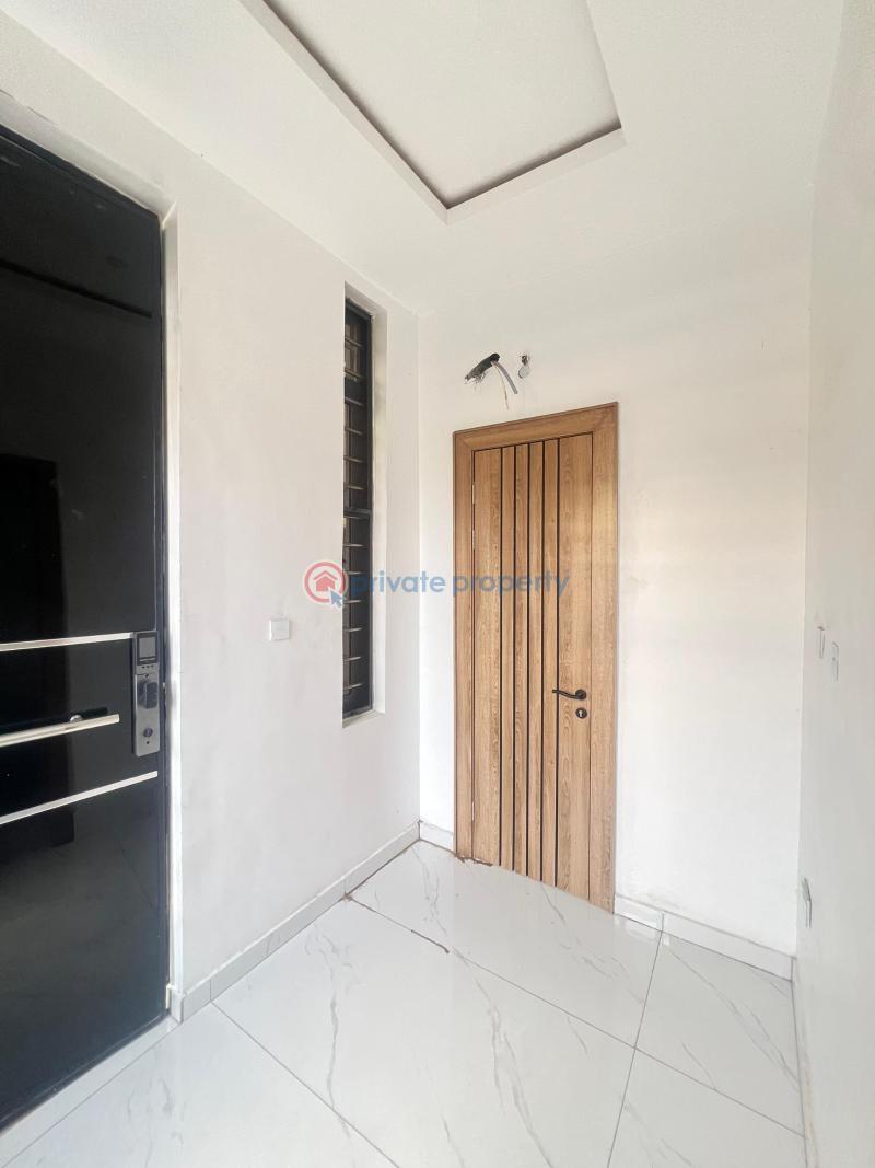 5 bedroom Semi detached Duplex For Sale Omole Phase 1 Ojodu Lagos - 4