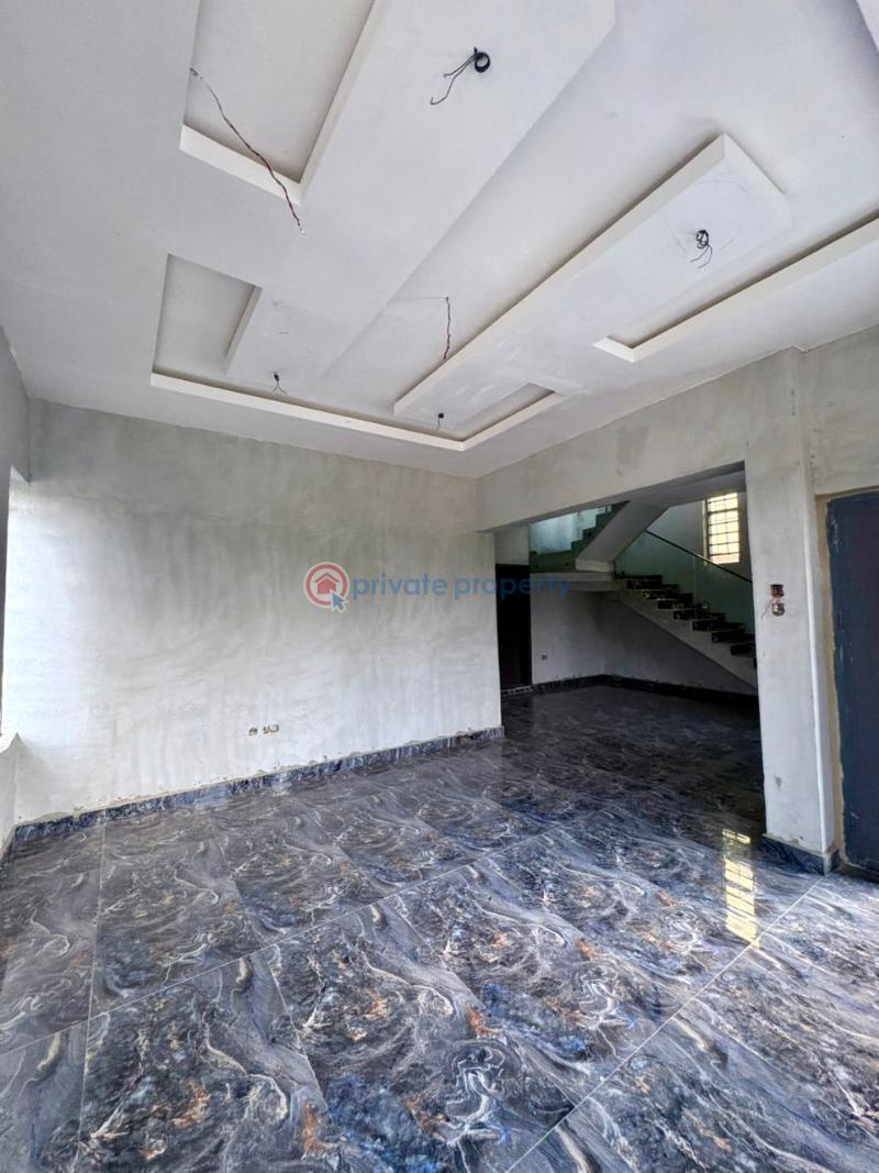 House For Sale Chief Lateef Oyelade, Ring Road Gra Ibadan Oyo - 9