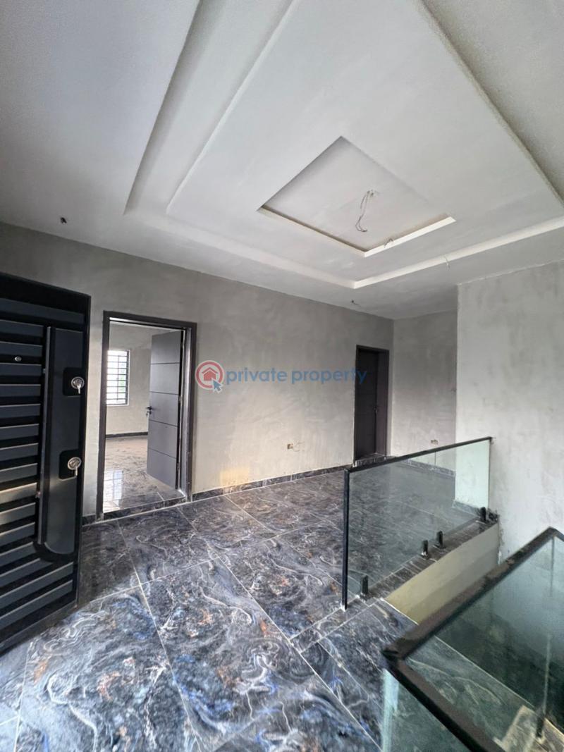 House For Sale Chief Lateef Oyelade, Ring Road Gra Ibadan Oyo - 12