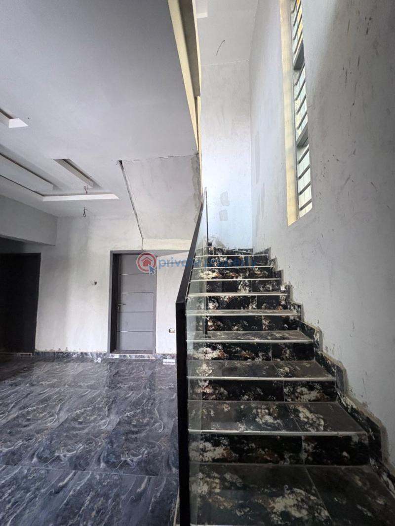 House For Sale Chief Lateef Oyelade, Ring Road Gra Ibadan Oyo - 6