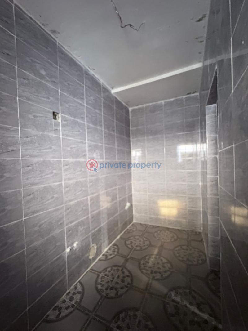House For Sale Chief Lateef Oyelade, Ring Road Gra Ibadan Oyo - 5