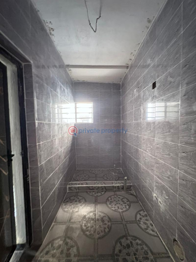 House For Sale Chief Lateef Oyelade, Ring Road Gra Ibadan Oyo - 10