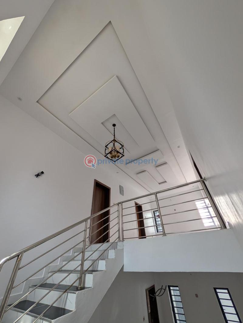 House For Sale Chief Lateef Oyelade, Ringroad Gra Ibadan Oyo - 5