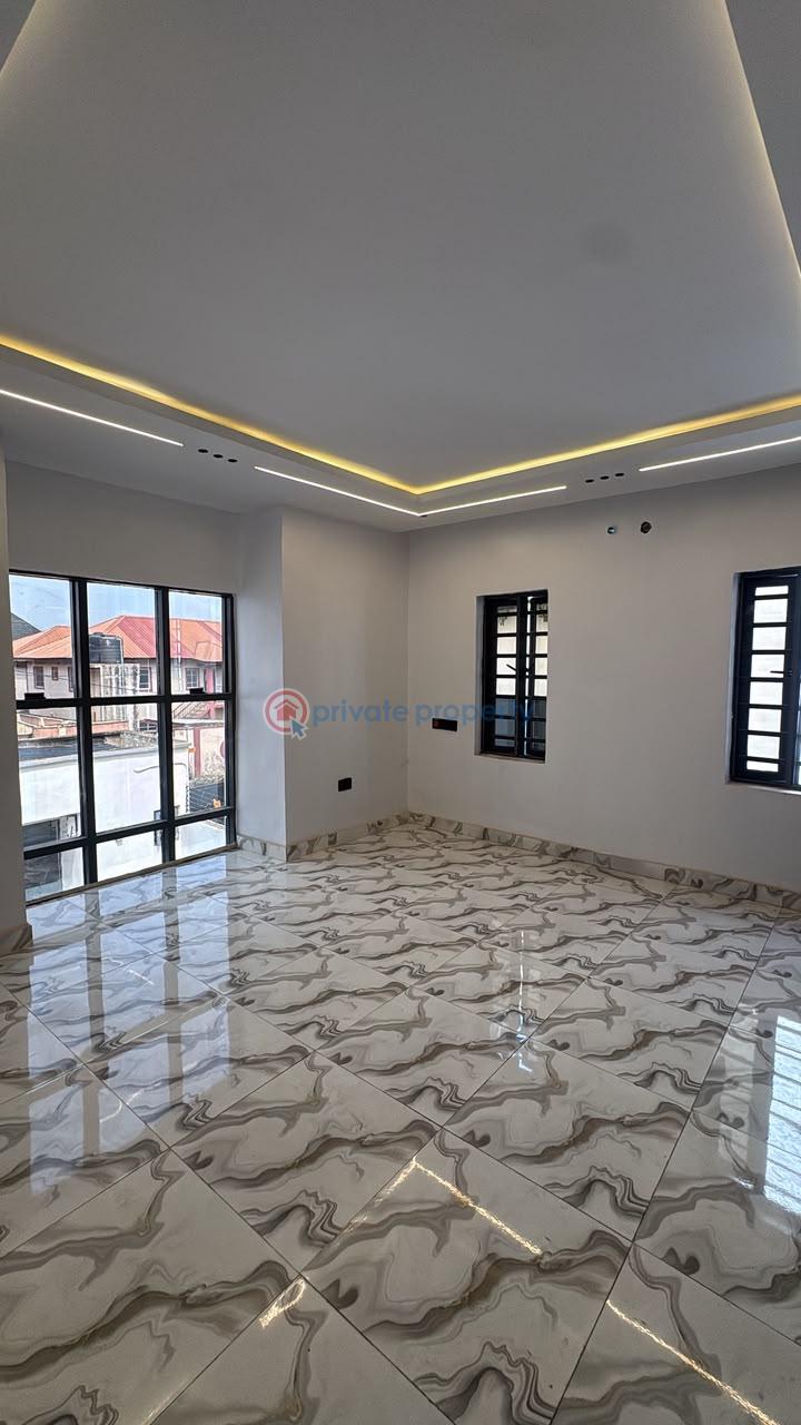 House For Sale Emmanuel Estate,off Nihort,jericho Extension,ibadan Ibadan Oyo - 16