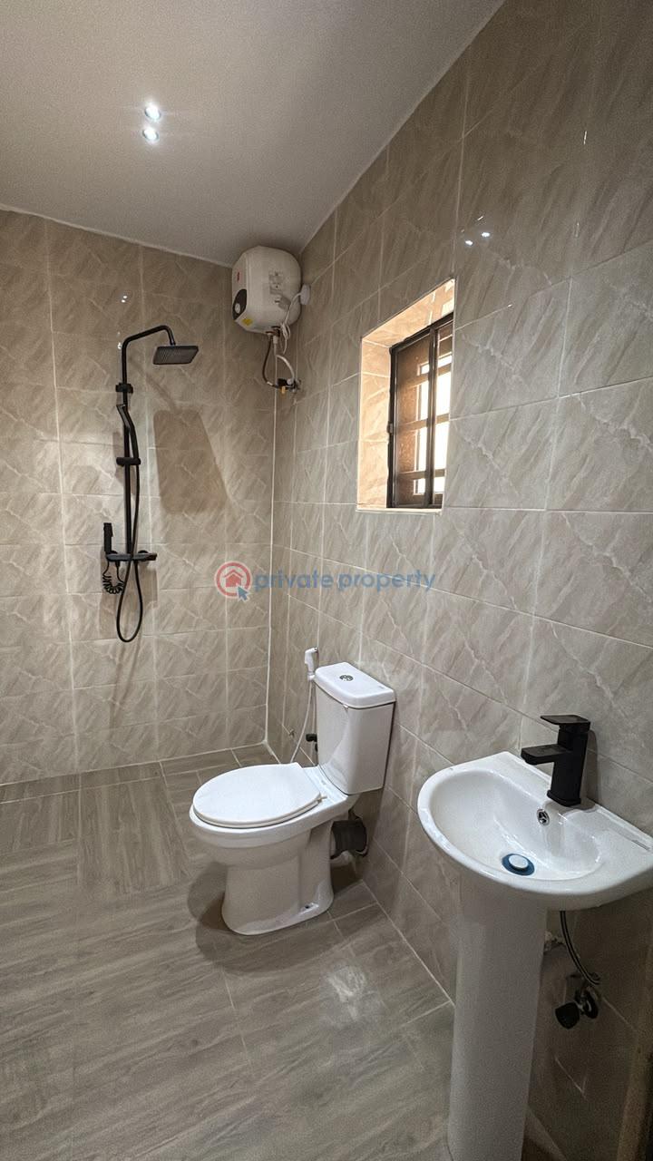 House For Sale Emmanuel Estate,off Nihort,jericho Extension,ibadan Ibadan Oyo - 15