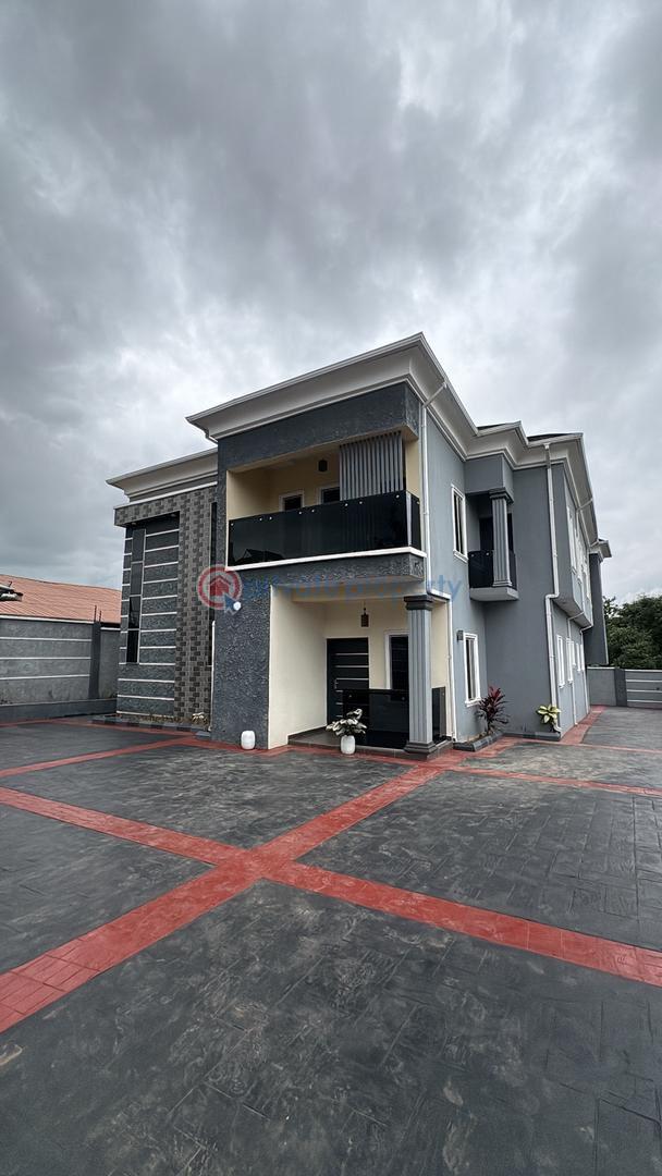 House For Sale Temidire Ologuneru , Ibadan  Ibadan Oyo - 0